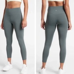 Athleta Elation Train 7/8 Tight Leggings - Large Petite | Metropolis Gray